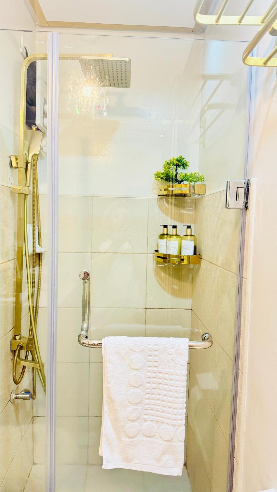 Mac Serenity Vine Residences Aparthotel Manila