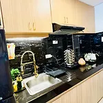 Mac Serenity Suites Vine Residences